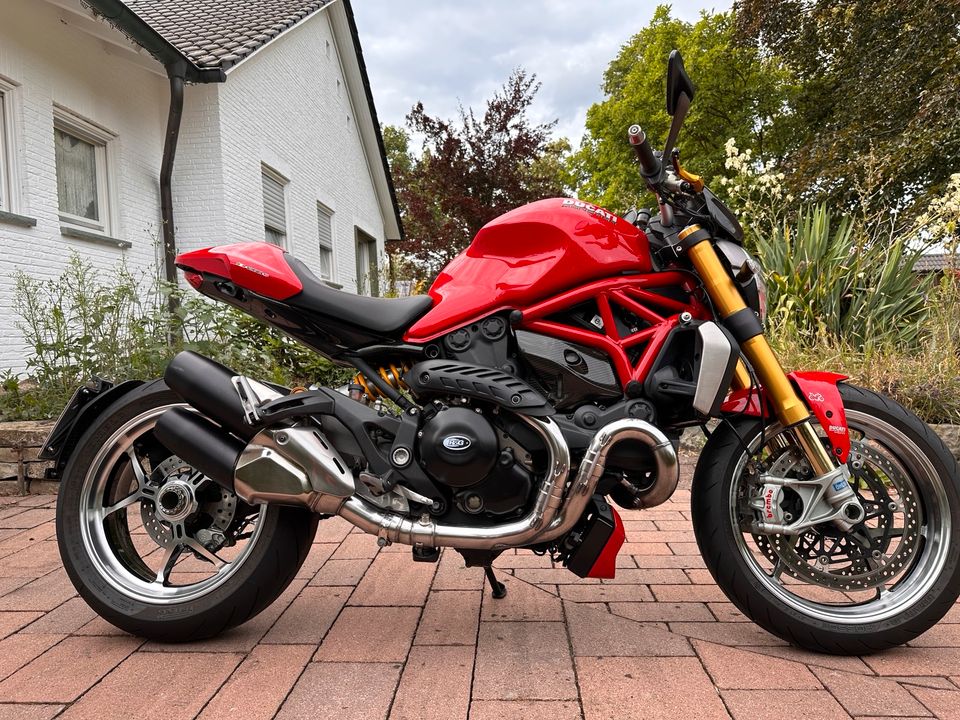 Ducati Monster 1200s Motorrad Naked Bike ABS in Raesfeld