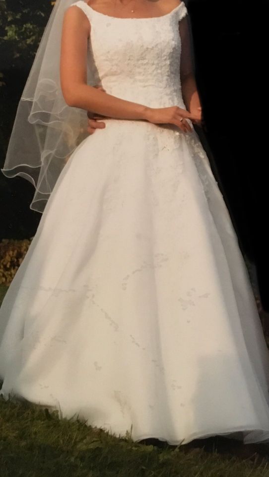 Hochzeitskleid von Bridal ein Traum in weiß! in Hamburg