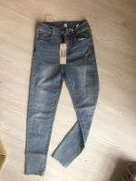 Jeans neu Gr. XS, Gr. 34 smagli Kr. München - Oberhaching Vorschau