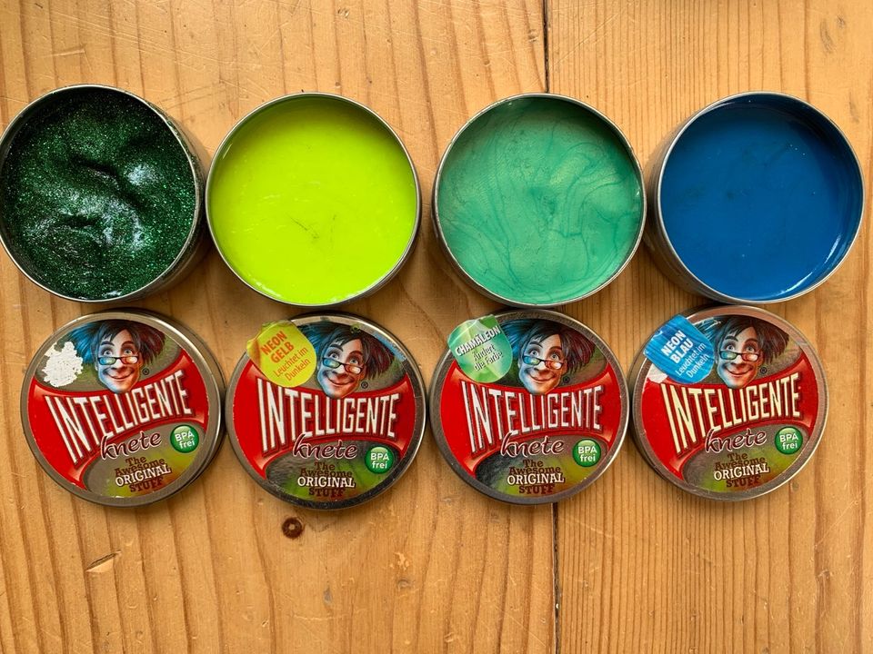 Set mit 6x Intelligente Knete, 1x Slimy in Hamburg