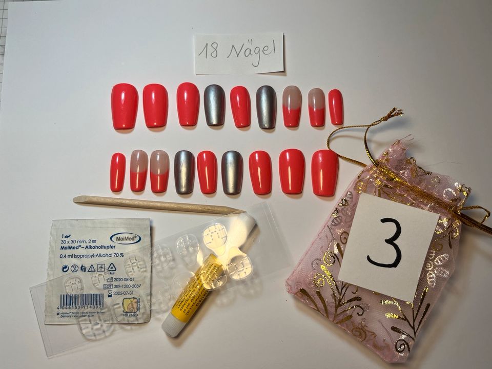 Verschiedene Press on nails, handgefertigt in Weikersheim