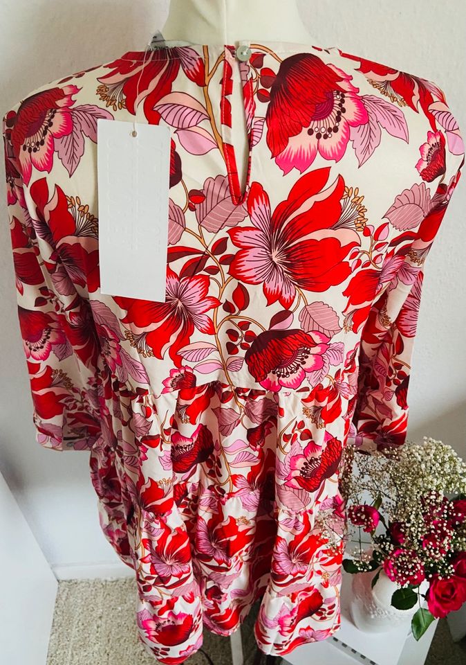 Neu mit Etikett! Kleid mit rotem floralem Muster in rot Gr.S/36 in Hannover