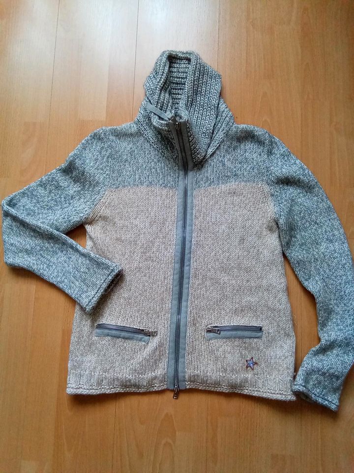 Marc Cain Sport Damen Strickjacke gr.4 in Solingen