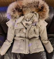 Original Burberry Jacke mit Fell Kapuze Parka Daunenjacke Beige Bremen - Schwachhausen Vorschau