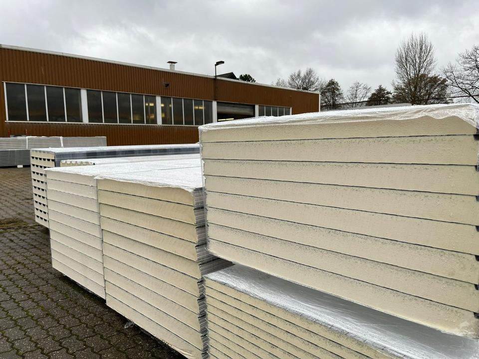 Sandwichpaneele Sandwichplatte für Wand 60mm / 5m  Aluzink Silber in Bottrop