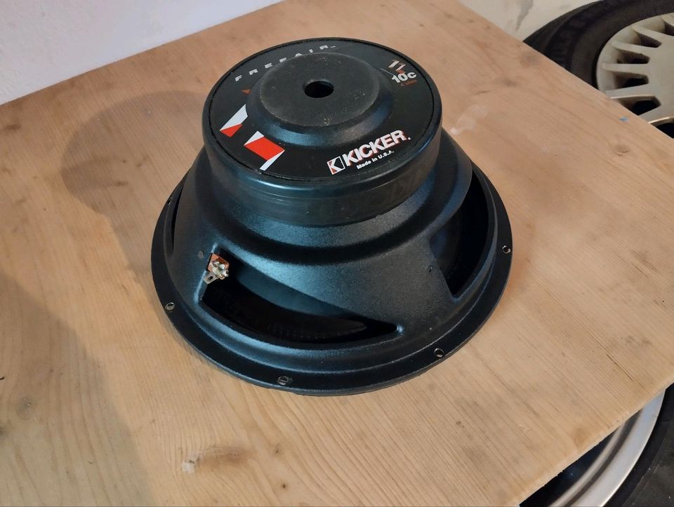 Kicker 10C Freeair Subwoofer 25cm in Steinhagen