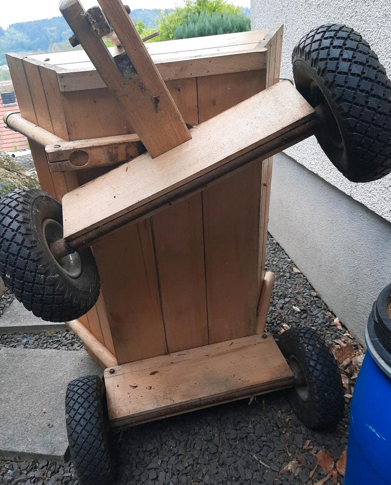 Holz Bollerwagen 88x70x54cm Gummireifen lenkbar Vatertag in Mettlach