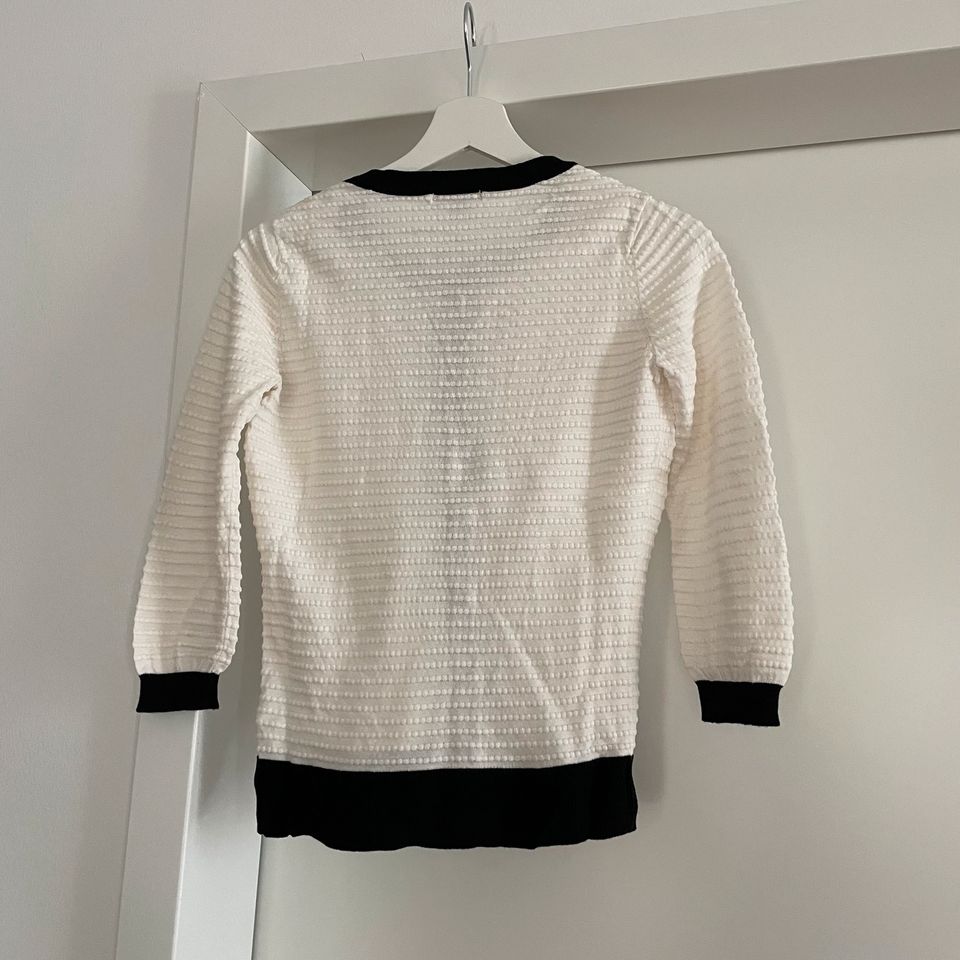 Weißer H&M Cardigan in Frankfurt am Main