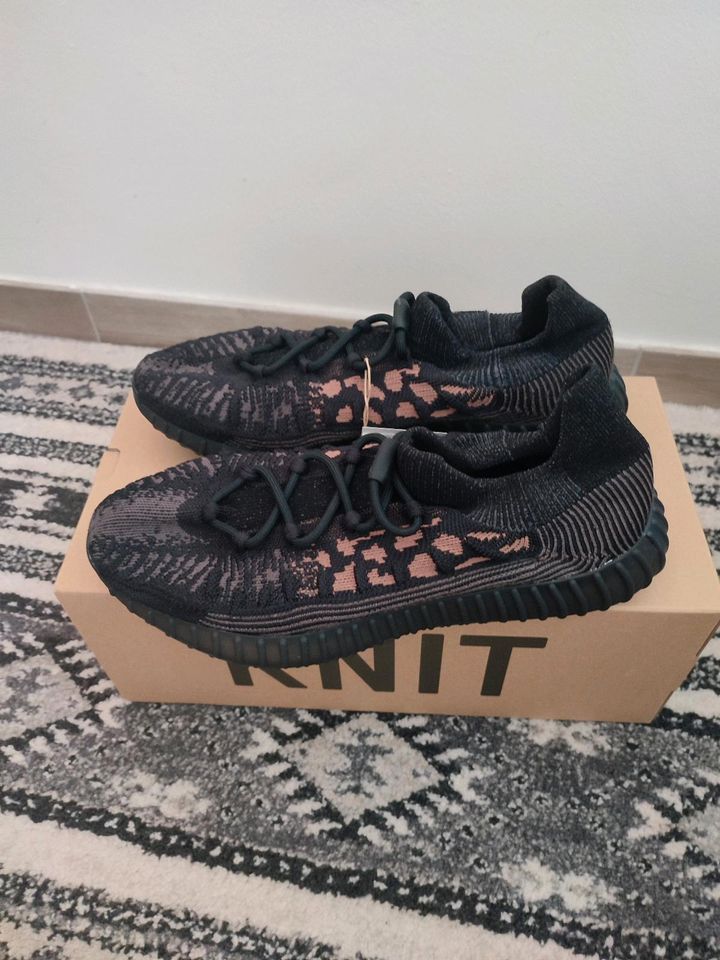 Adidas Yeezy 350 V2 CMPCT 'Slate Carbon' US12,5 in Berlin