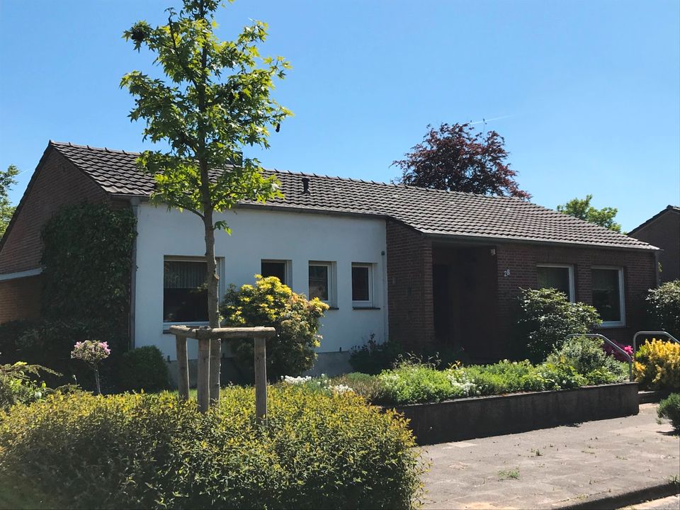 Gepflegter Bungalow mit Vollkeller und Garage in Materborn !! in Kleve