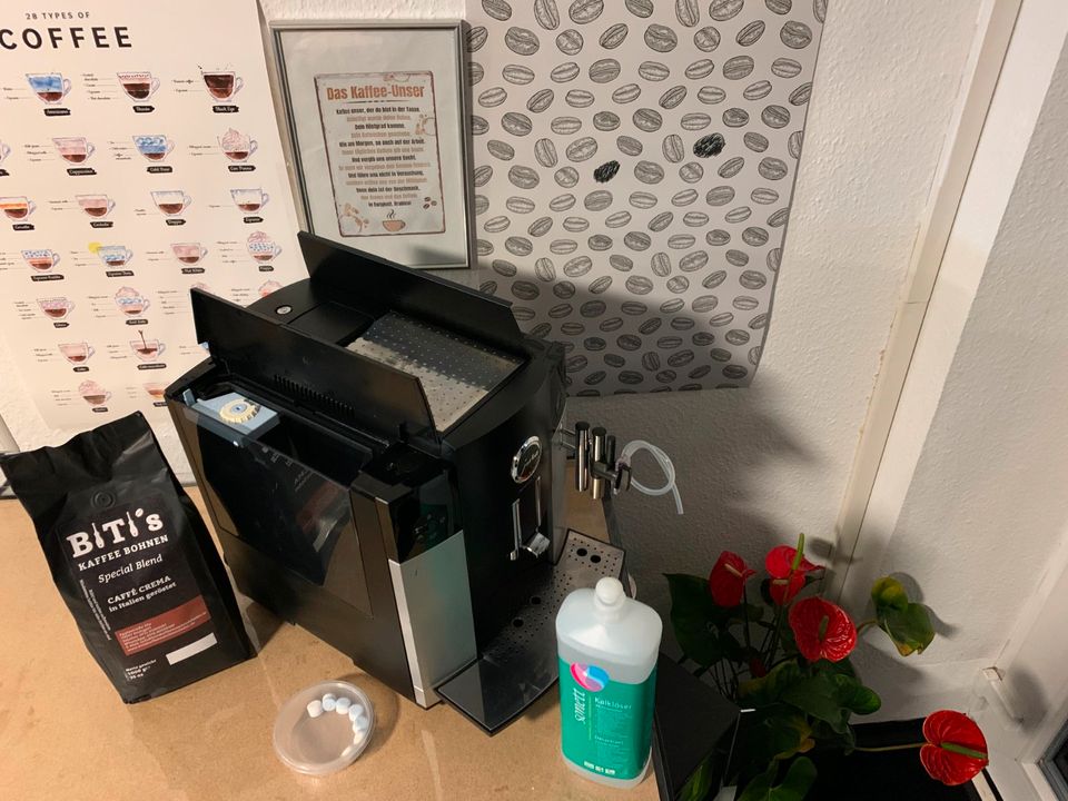 Jura Impressa C9 Kaffeevollautomat + 12 Monate volle Gewährleist. in Stuttgart