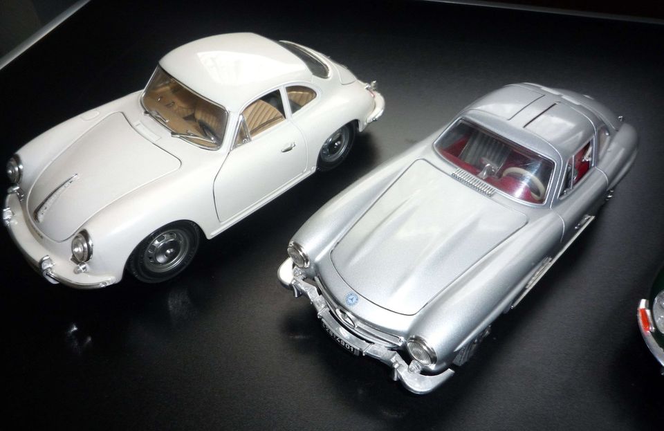Burago - 1:18  Klassiker- Porsche, Mercedes, Jaguar. Lancia in Niederkassel
