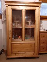 Vitrinenschrank im Landhausstil Kr. München - Höhenkirchen-Siegertsbrunn Vorschau