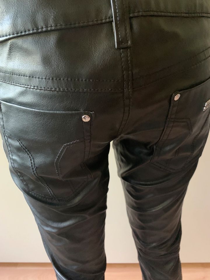 Miss Sixty  M 60  tolle K- Lederhose für eine tolle Figur 28 in Meine