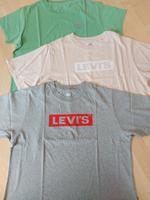 T-Shirts LEVI'S Gr. M beige grau grün TOP Zustand Hessen - Nieste Vorschau