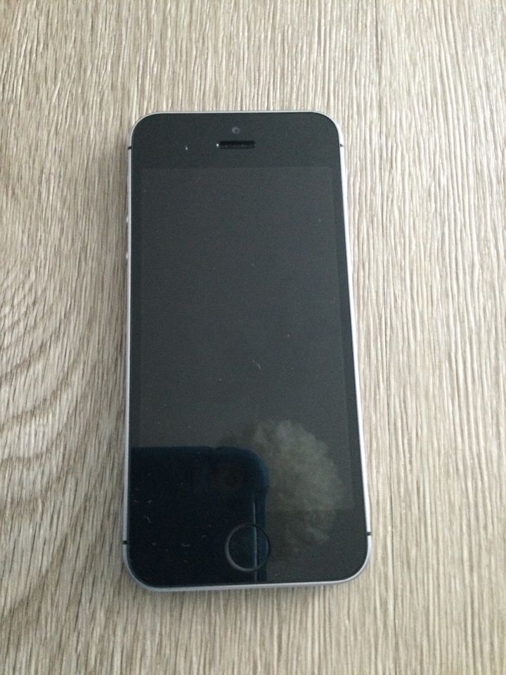 iPhone SE 32GB in Bielefeld