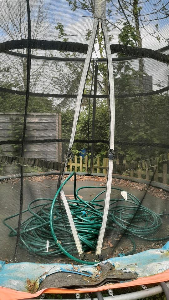 Trampolin 3 Meter mit Sicherheitsnetz & Leiter in Duisburg