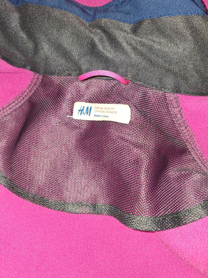 Softshelljacke m. Kapuze Reißverschlusstaschen blau-pink H&M 146 in Weyer