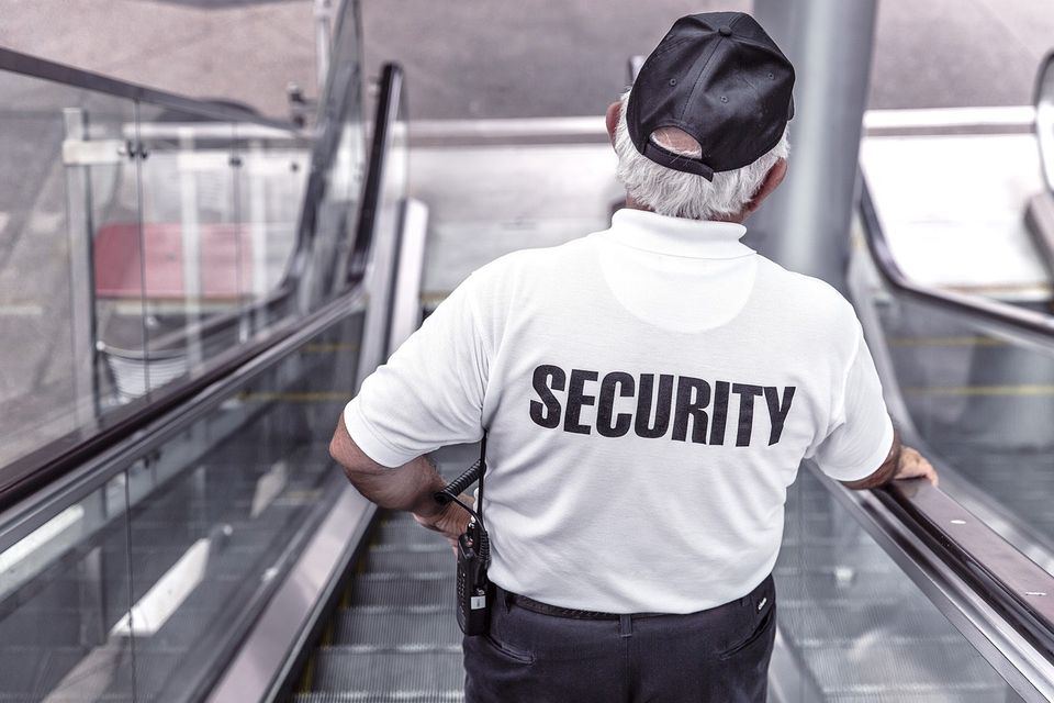 Sicherheitsmitarbeiter:innen, Security gesucht! in Frankfurt am Main