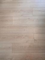 Laminat Eiche hell  11 Pakete / 20,57m² Hessen - Niederaula Vorschau