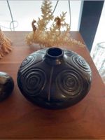 schwarz Ton kugel Vase , rund Vase / Kerzenständer Schleswig-Holstein - Kiel Vorschau