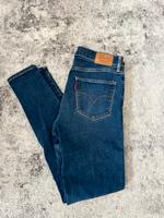 Levi’s high rise super skinny gr 26 dunkelblau Nordrhein-Westfalen - Lippstadt Vorschau