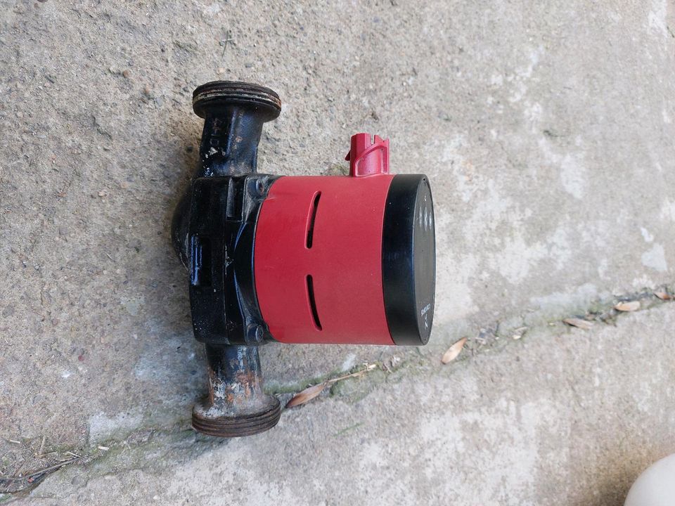 Effizienzpumpe Grundfos Alpha 2 25-40 180 in Heinsberg