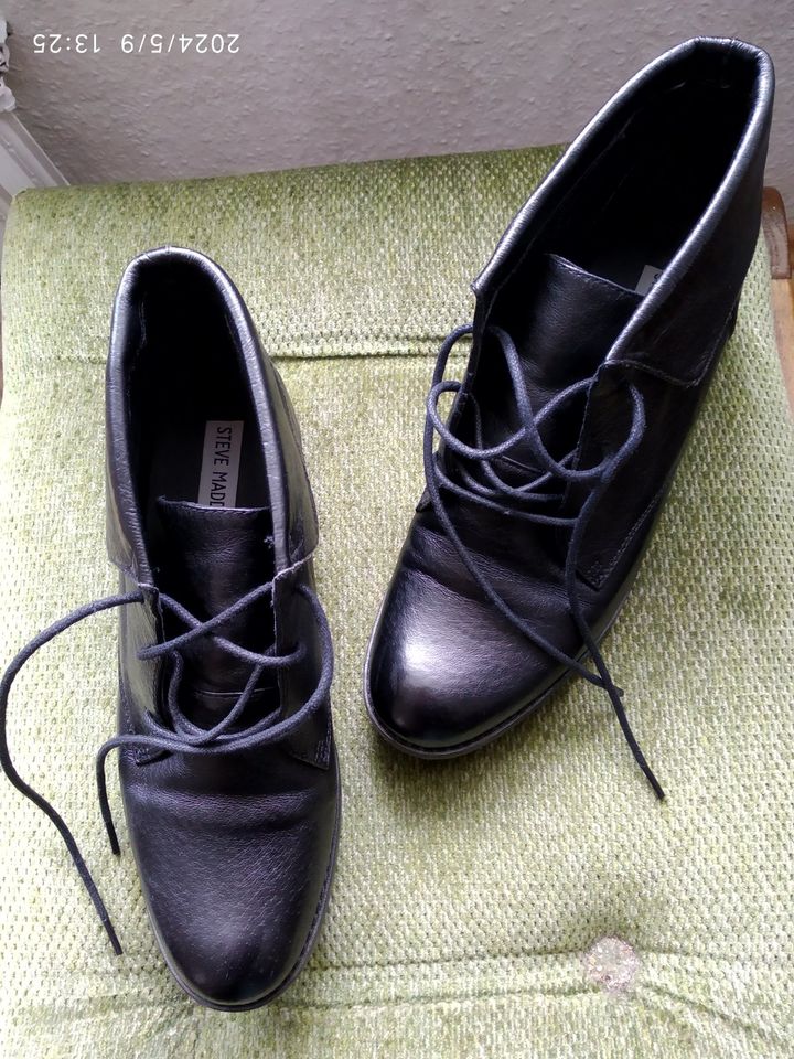 Schuhe Stiefeletten Boots Steve Madden • Gr. 38,5 • Farbe schwarz in Apen