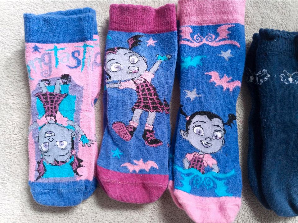 7 paar Socken * Mädchen * 23/26 * gut in Meisdorf