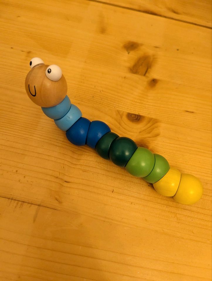 Baby Spielzeug/ Holzspielzeug Wurm in Radebeul