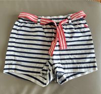 Wie neu H&M Short maritim blau weiß 116 Hessen - Kassel Vorschau