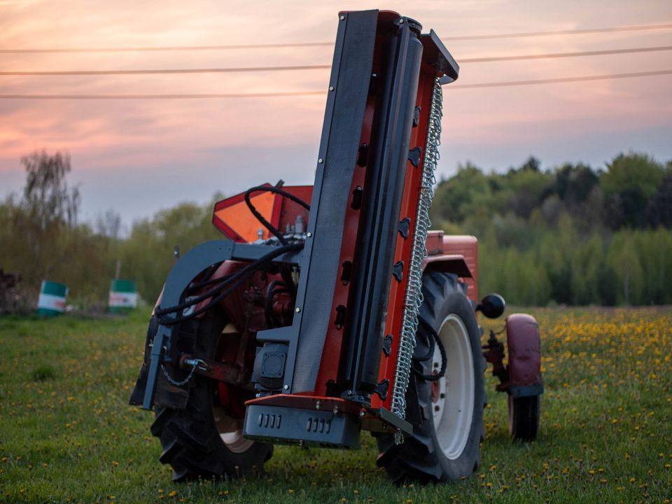 Böschungsmulcher 1,55m 155cm Schlegelmulcher Mulcher in Neuhardenberg