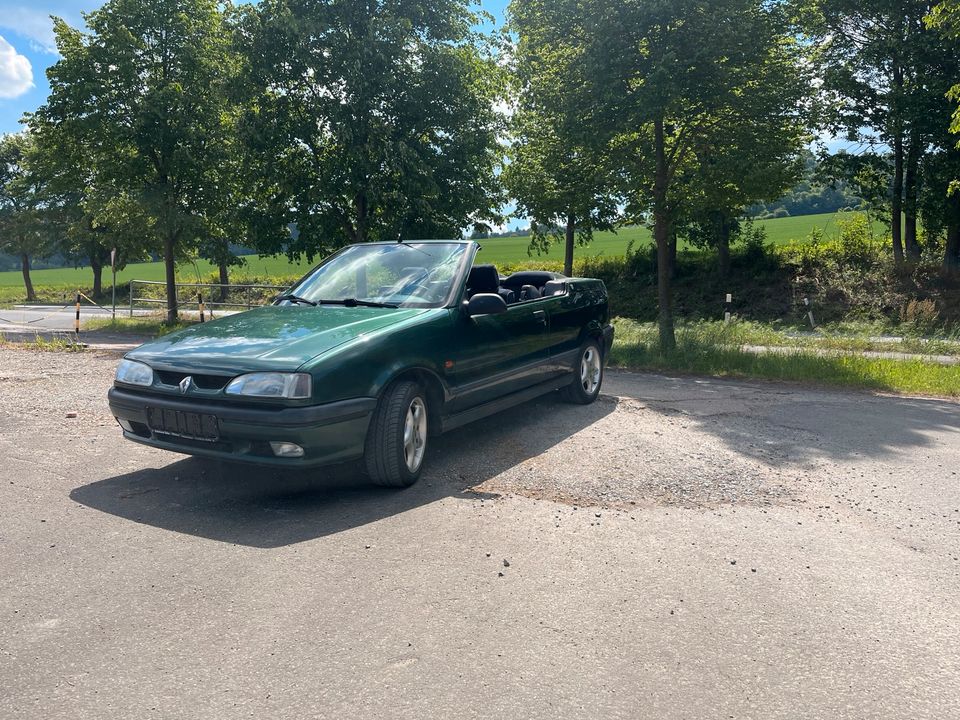 Renault R19 Cabrio elektr Fensterh TÜV Neu Oldtimer in Polle