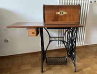 Singer Nähmaschine antik mit Gestell und Abdeckung Baden-Württemberg - Niefern-Öschelbronn Vorschau