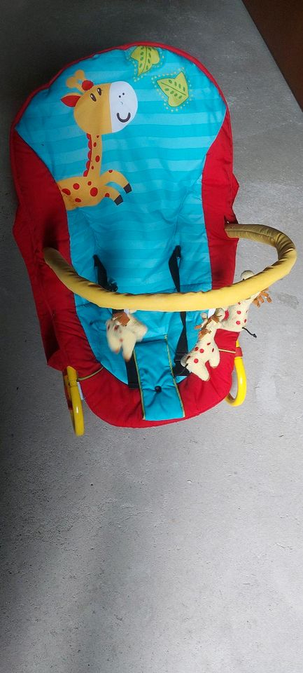 Babywippe mit Spielbogen in Schorndorf