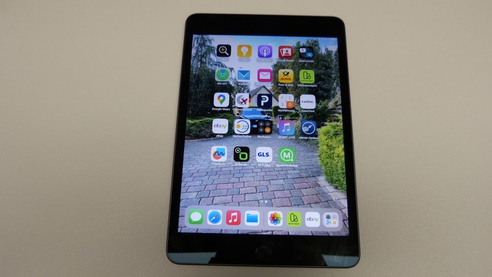 Apple iPad Mini 5 64GB Wi-Fi - Space Grau  Apple iPad Mini 5 64G in Landsberg (Saalekreis)