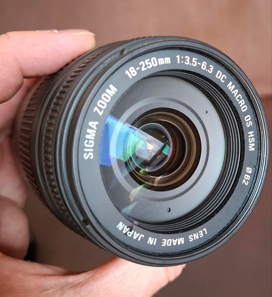 Objektiv, Sigma DC 18-250mm für Nikon, top in Butzbach