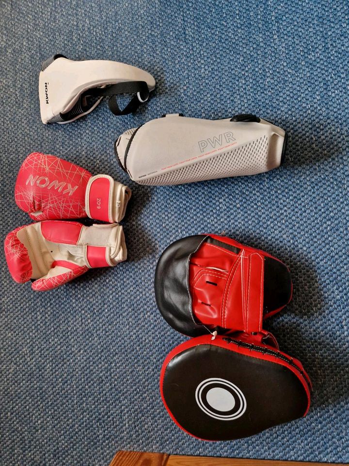 Schutzausrüstung Kickboxen in Hohenlockstedt