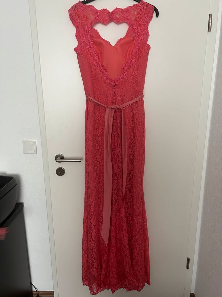 Abendkleid Spitze, korallfarben, Gr.38 in Weyhe