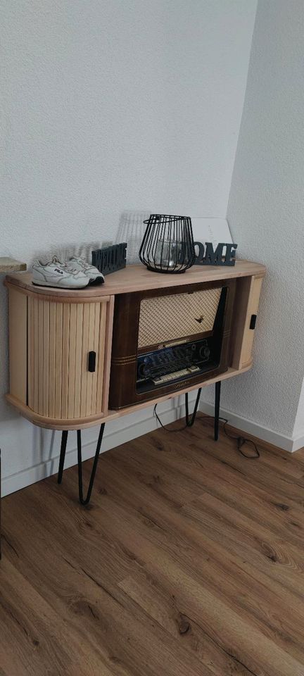 Vintage Kommode ohne Radio in Hainburg