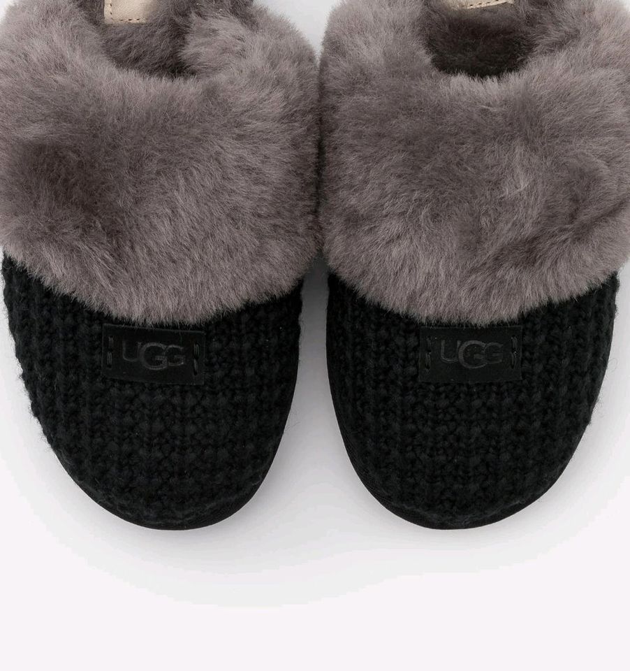 UGG Damen Cozy Slip-on Slipper Hausschuhe Gr. 37 Neu in Lörrach