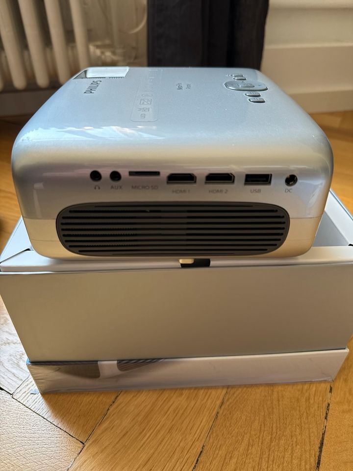 Philips NeoPix Prime Mini Projector / Beamer in Baden-Baden