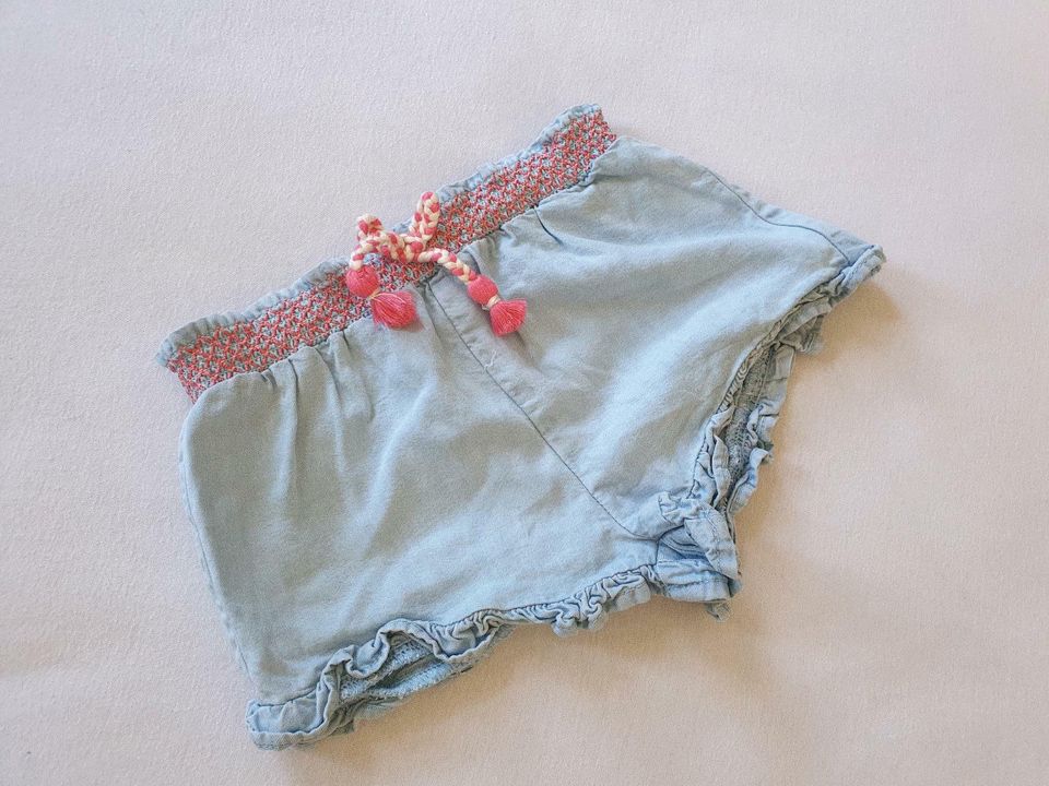 Gr.92, kurze Zara Shorts hellblau in Hamburg