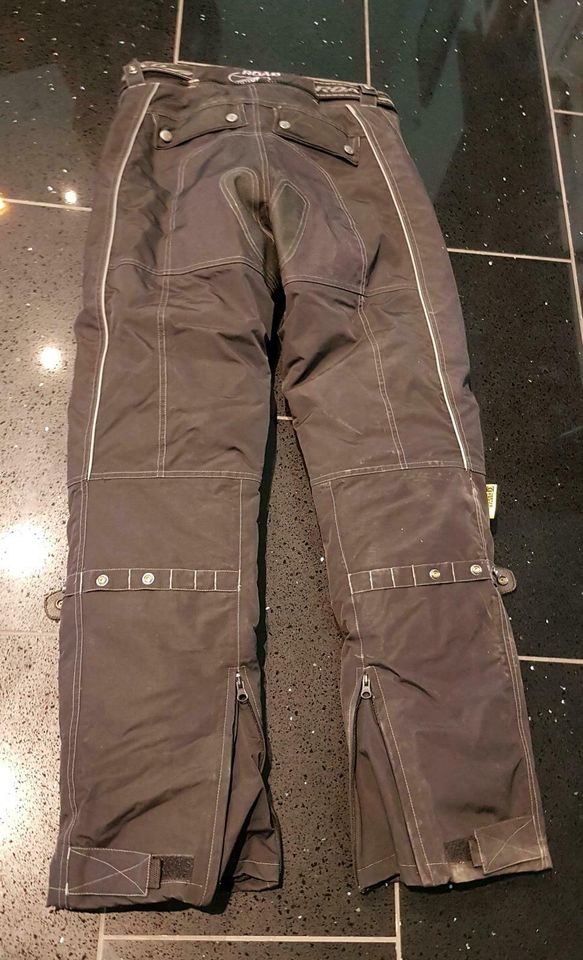 Motorrad Jacke + Innenfutter mit Hose Gr.M von Polo (unfallfrei) in Helsa