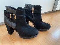 Damen Stiefelette schwarz-grau, Gr.38, 9cm Absatz,wie neu Schleswig-Holstein - Barsbek Vorschau