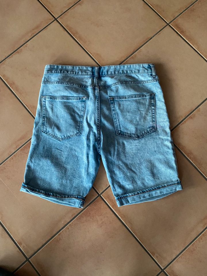 H&M Jeansshort 34 in Solingen