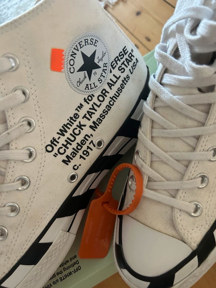 Off White Converse in Düsseldorf