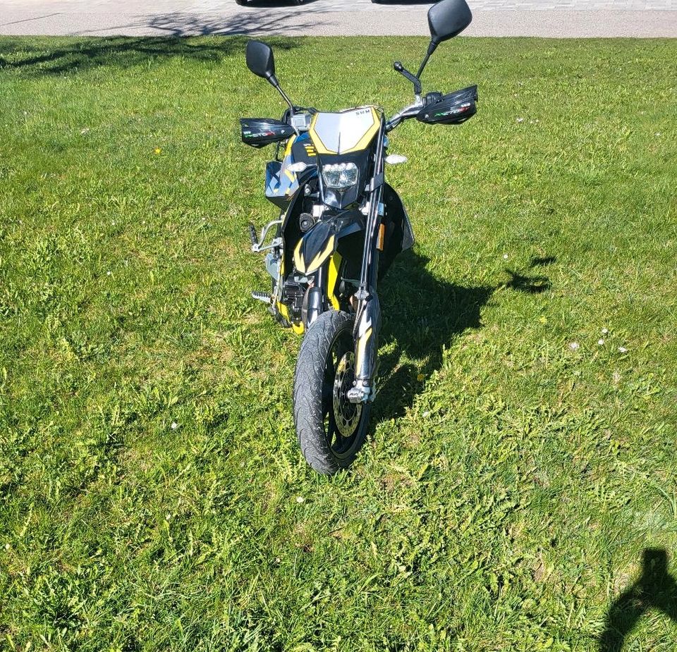 SWM SM 125 R Moped (Keine Husquvarna,KTM,Beta,Fantic, usw) in Eigeltingen