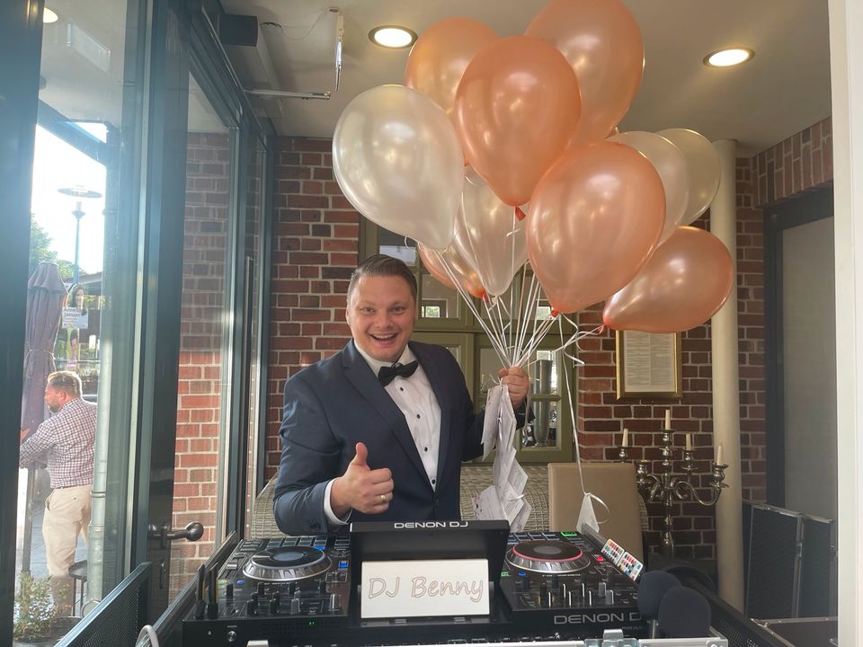DJ für eure Hochzeit / Firmenfeiern / Geburtstag Uvm in Jever