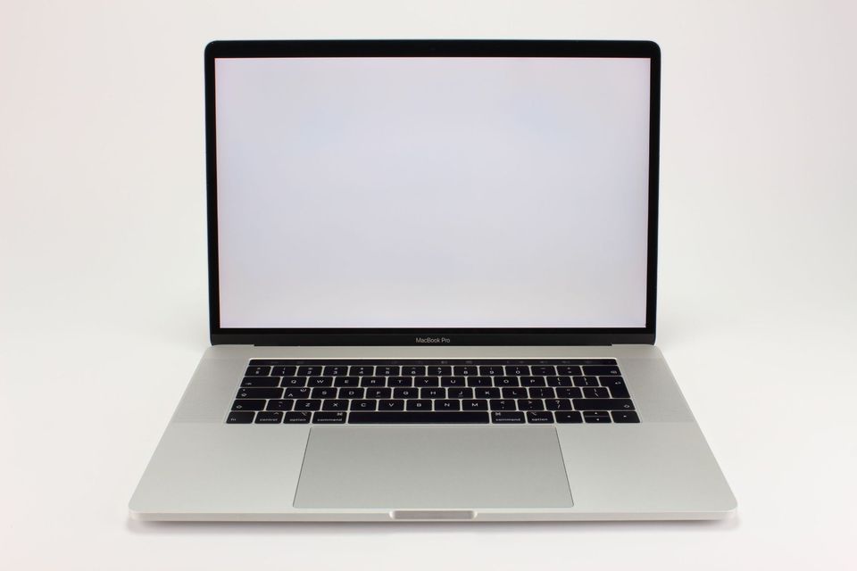 Apple MacBook Pro15,3 A1990 (2018) 15.4"  i9-8950HK 16GB 512GB in Mettenheim